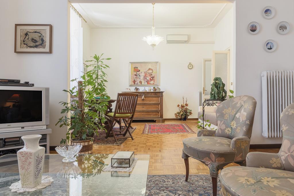 Flower'S Market Apartment - Charme Holidays روما المظهر الخارجي الصورة