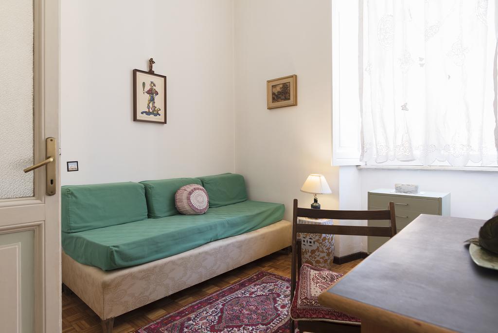 Flower'S Market Apartment - Charme Holidays روما المظهر الخارجي الصورة